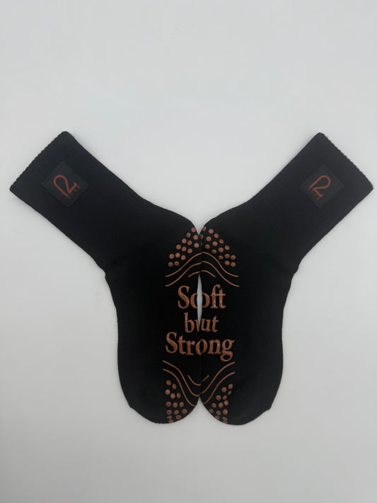medias negras con grip para yoga Doze