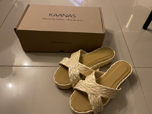 Sandalias KAANAS color natural talla 7